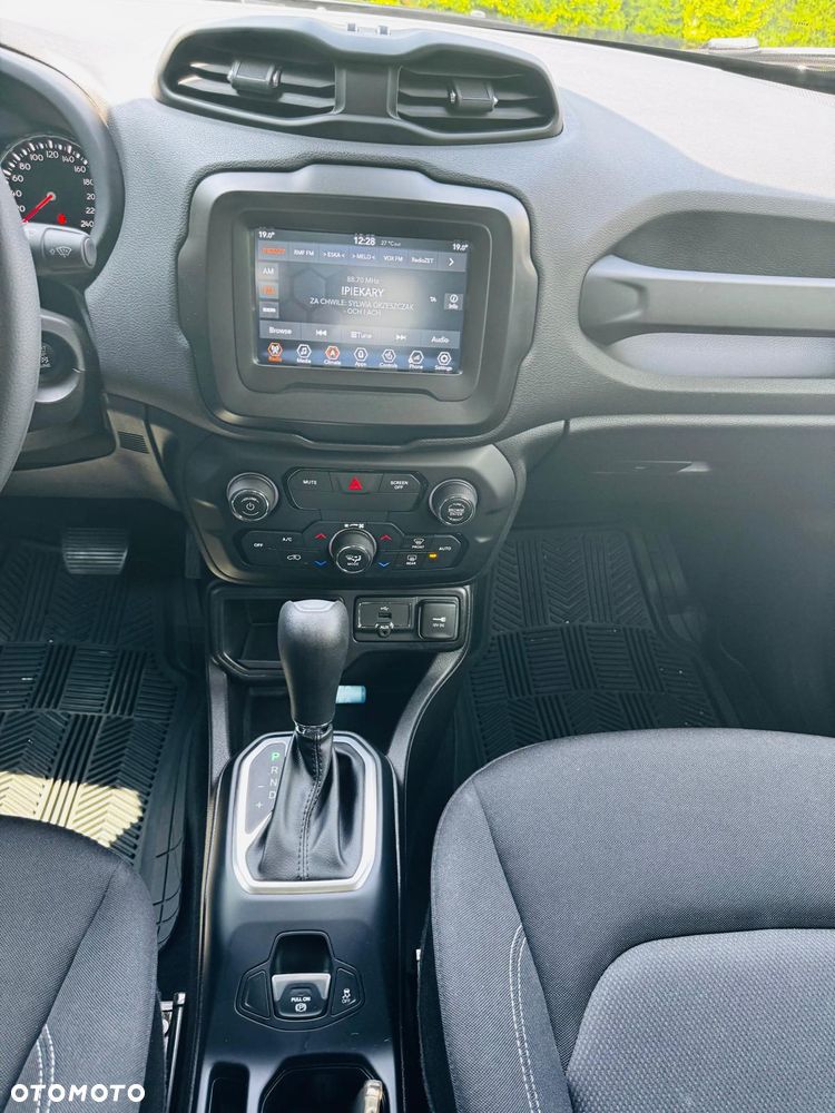 Jeep Renegade - 19