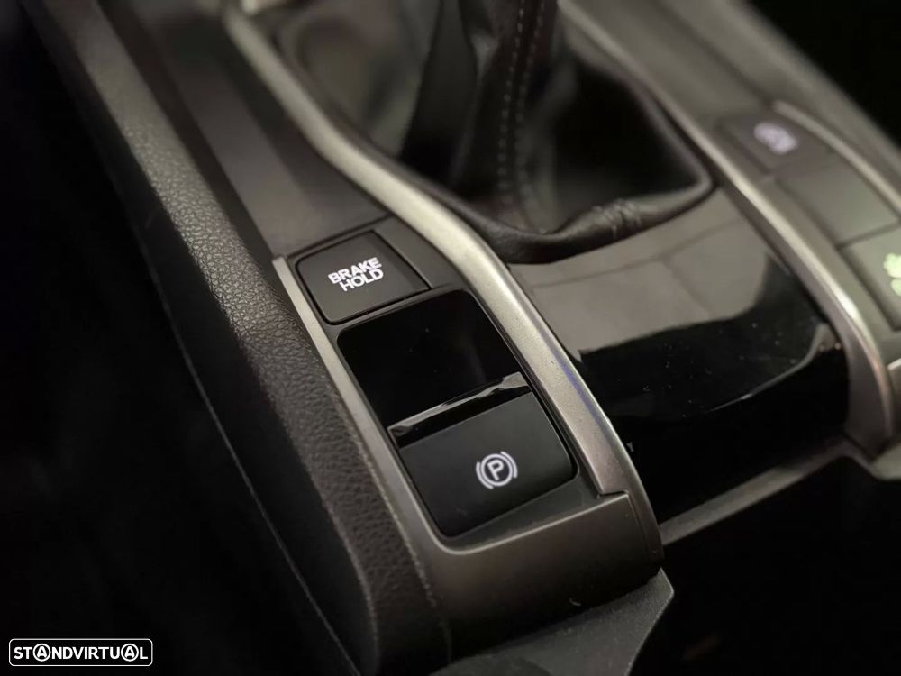 Honda Civic 1.0 i-VTEC Executive Premium - 29