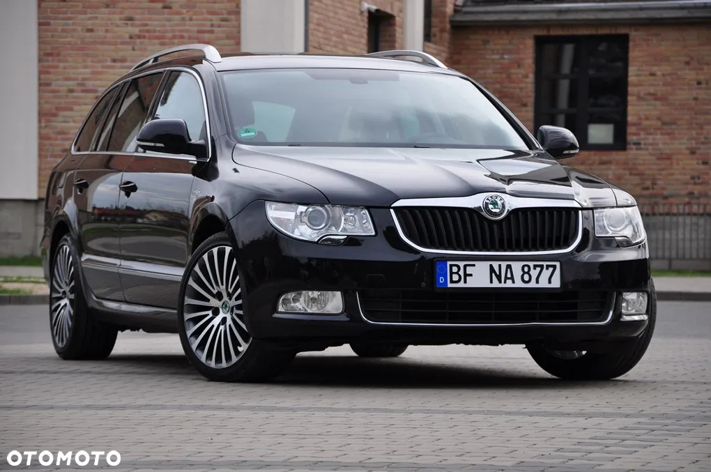 Skoda Superb 2.0 TDI L&K DSG - 19