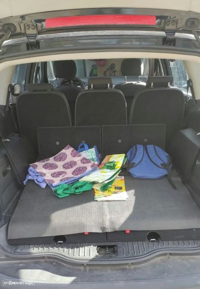 Ford S-Max 2.0 TDCi Titanium 5L - 6