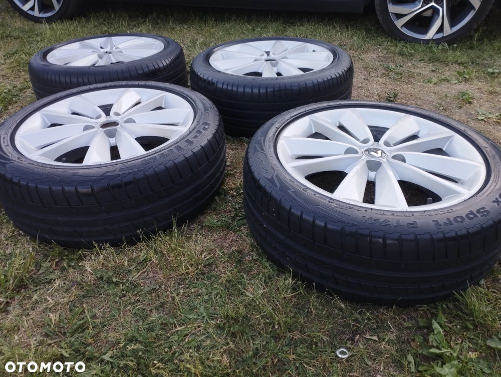 Komplet kół Renault Megane 3  5 x114.3 r17 - 2