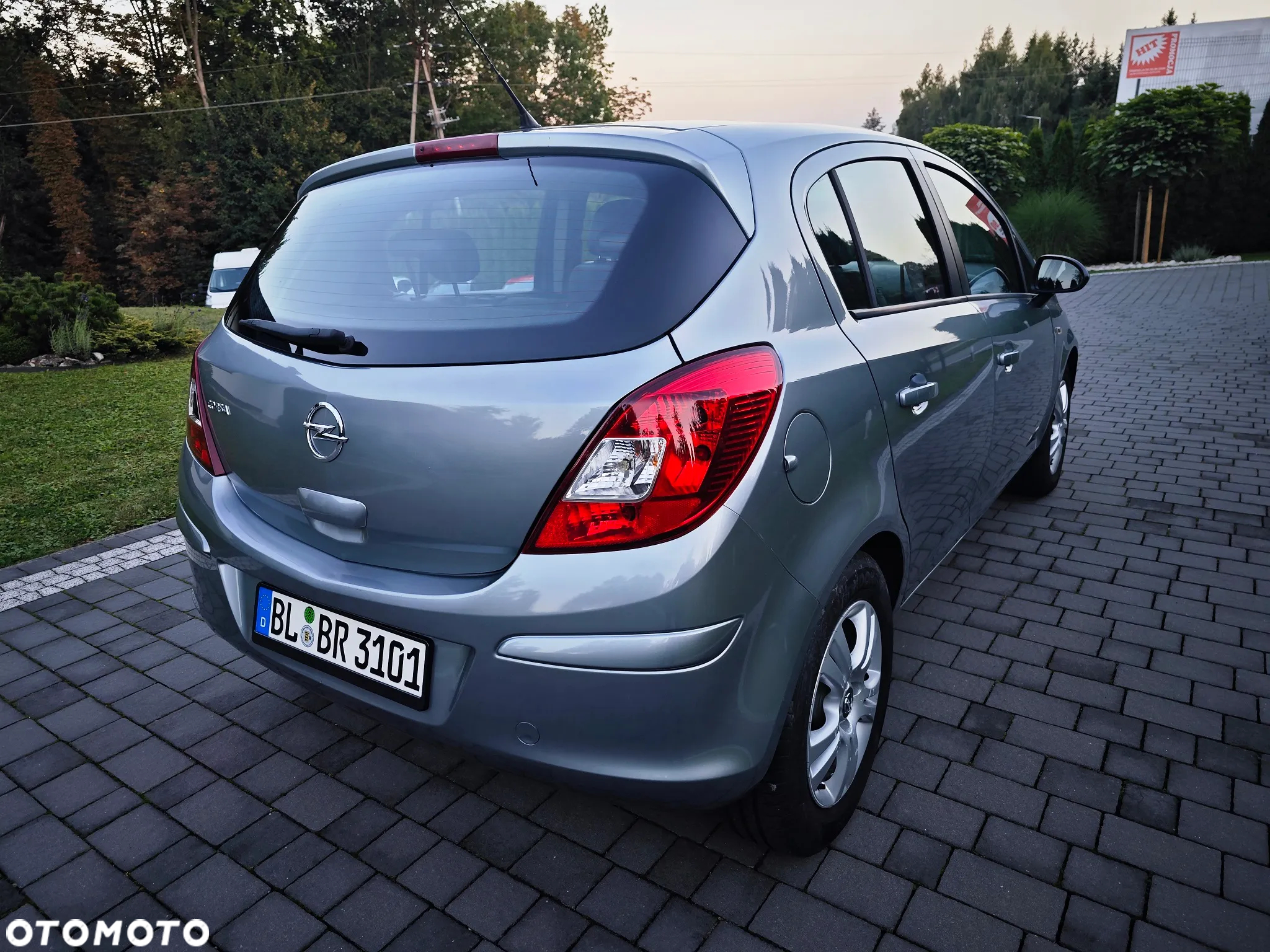 Opel Corsa 1.4 16V Cosmo - 8