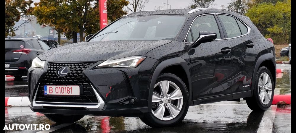 Lexus UX 250h FWD Business - 2