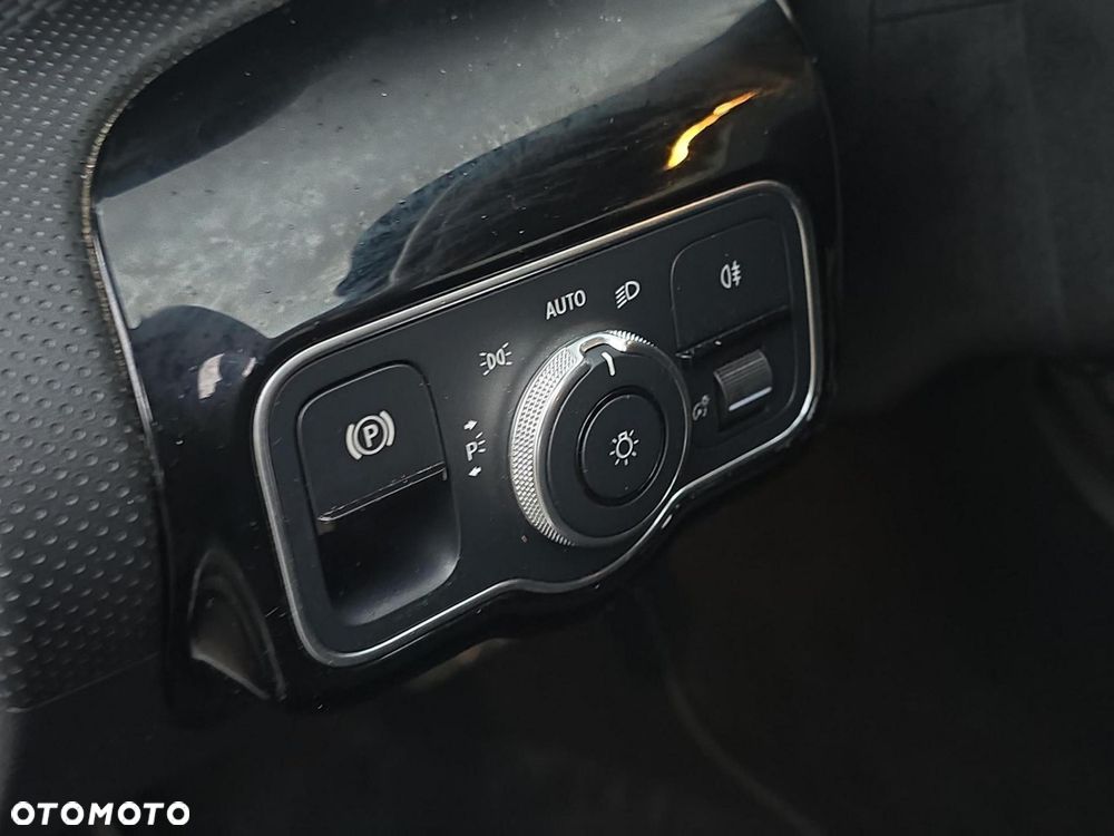 Mercedes-Benz CLA - 15