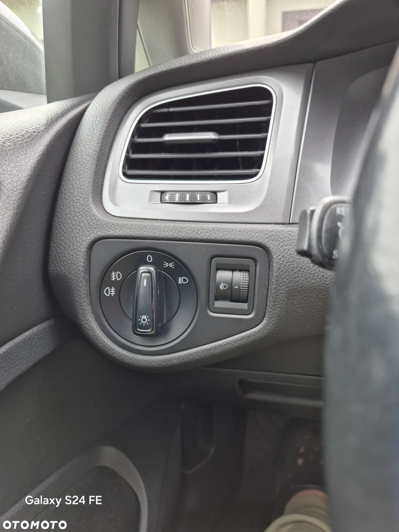 Volkswagen Golf 1.6 BlueTDI Comfortline - 17