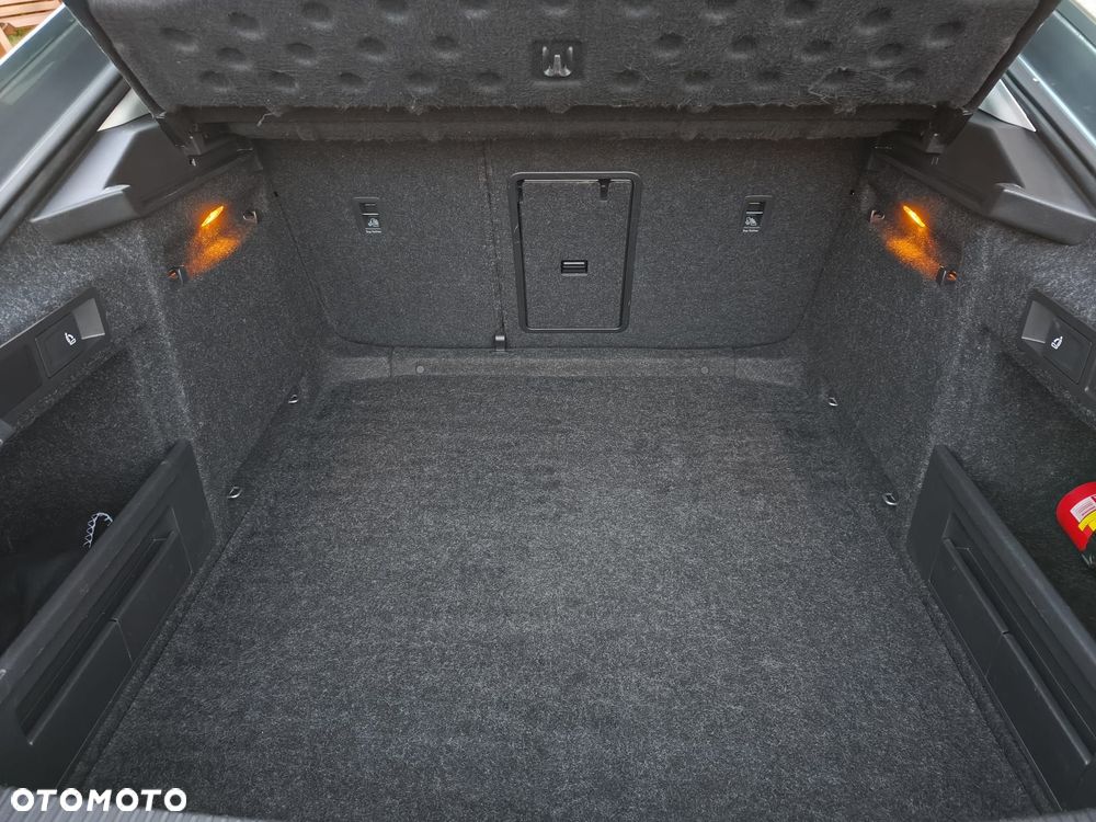 Skoda Superb 2.0 TDI Ambition DSG - 11