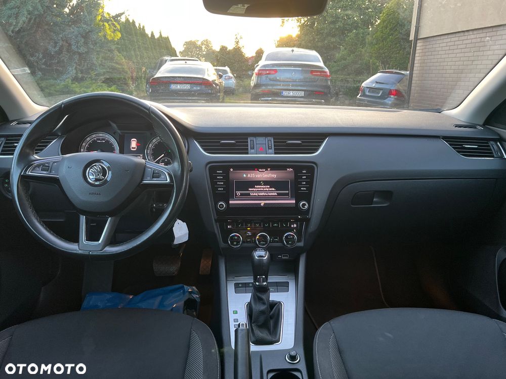 Skoda Octavia 1.6 TDI SCR Clever DSG - 13