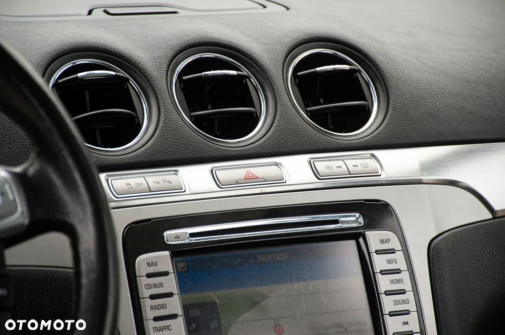 Ford Galaxy 2.3 Ghia - 34