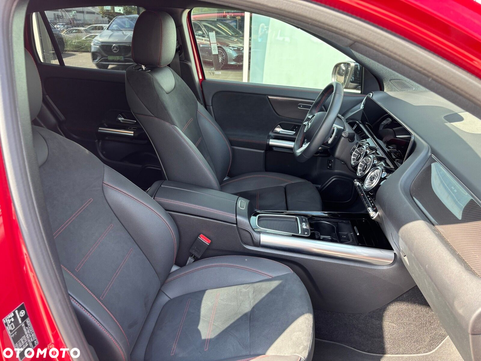 Mercedes-Benz GLA - 10