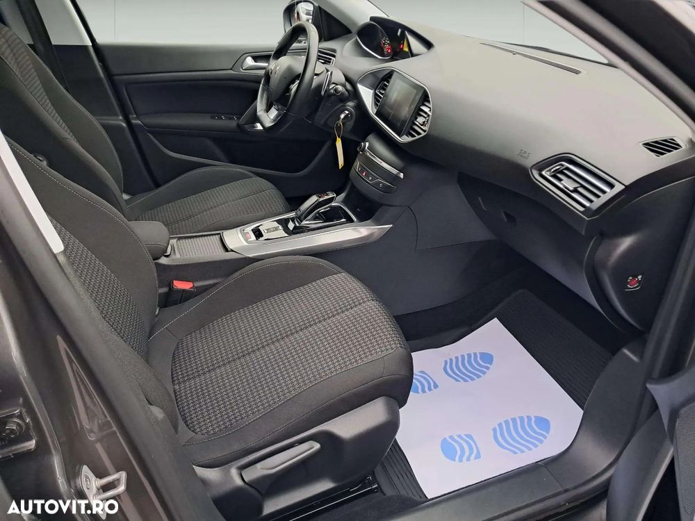 Peugeot 308 1.2 L PureTech Turbo S&S EAT8 Active Pack - 9