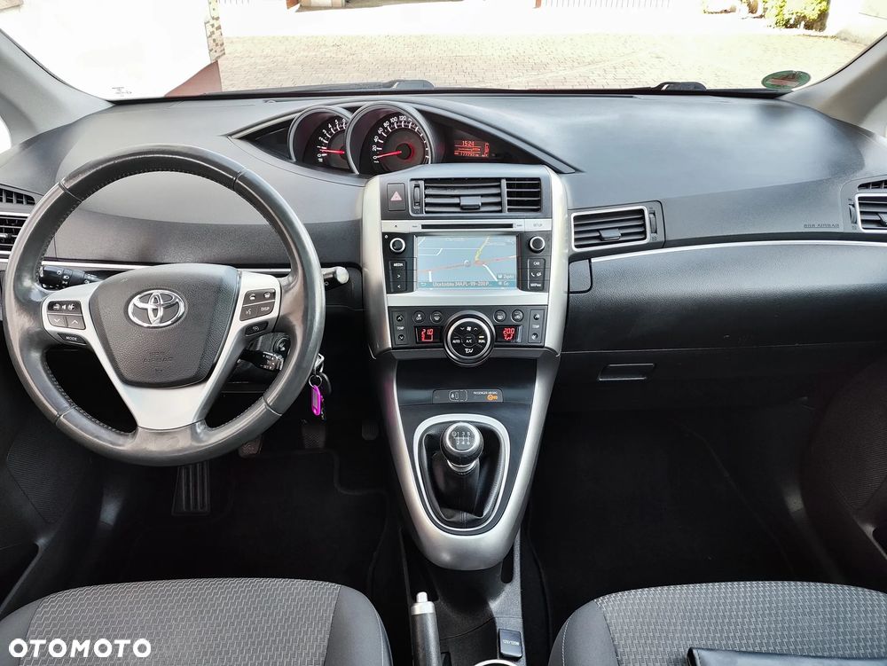 Toyota Verso 1.8 Premium EU6 - 6