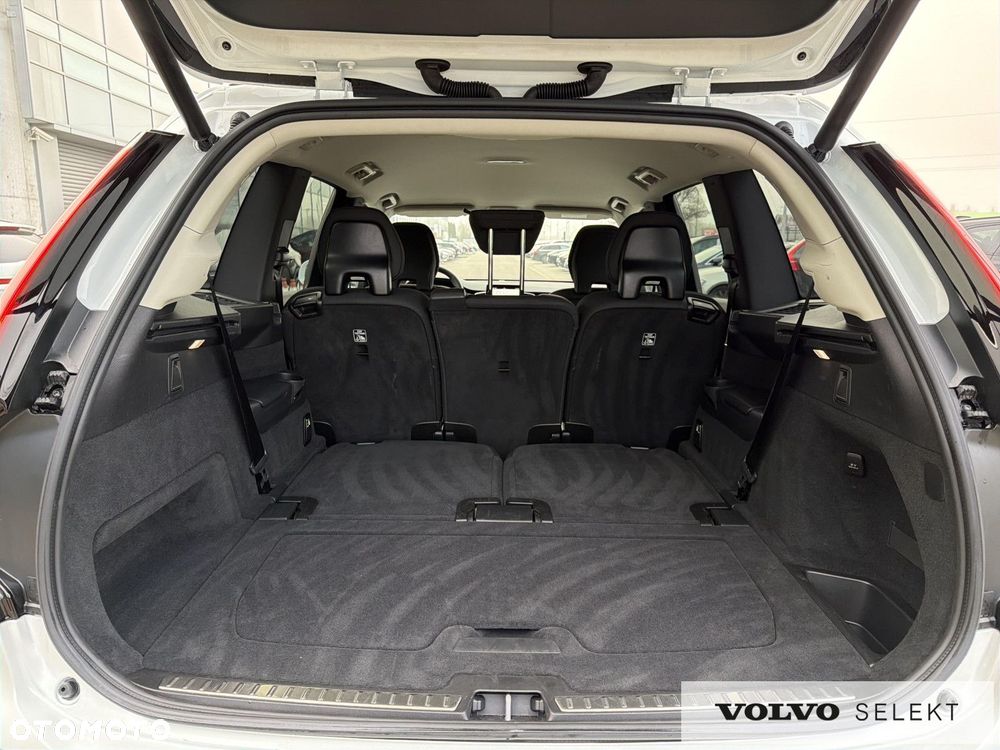 Volvo XC 90 - 32