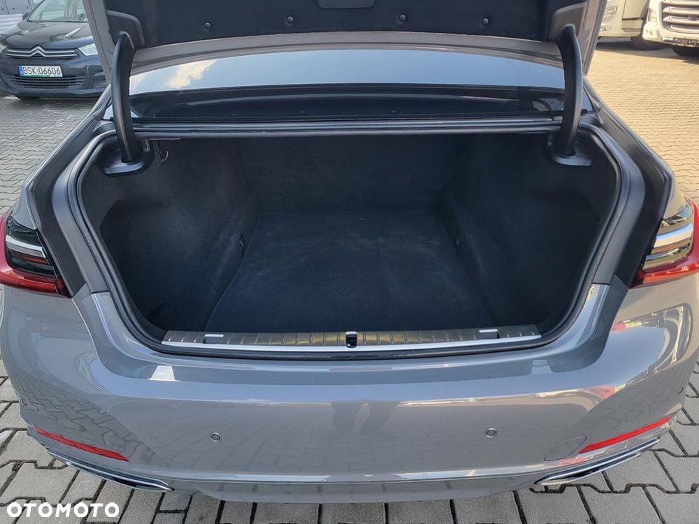 BMW Seria 7 - 18