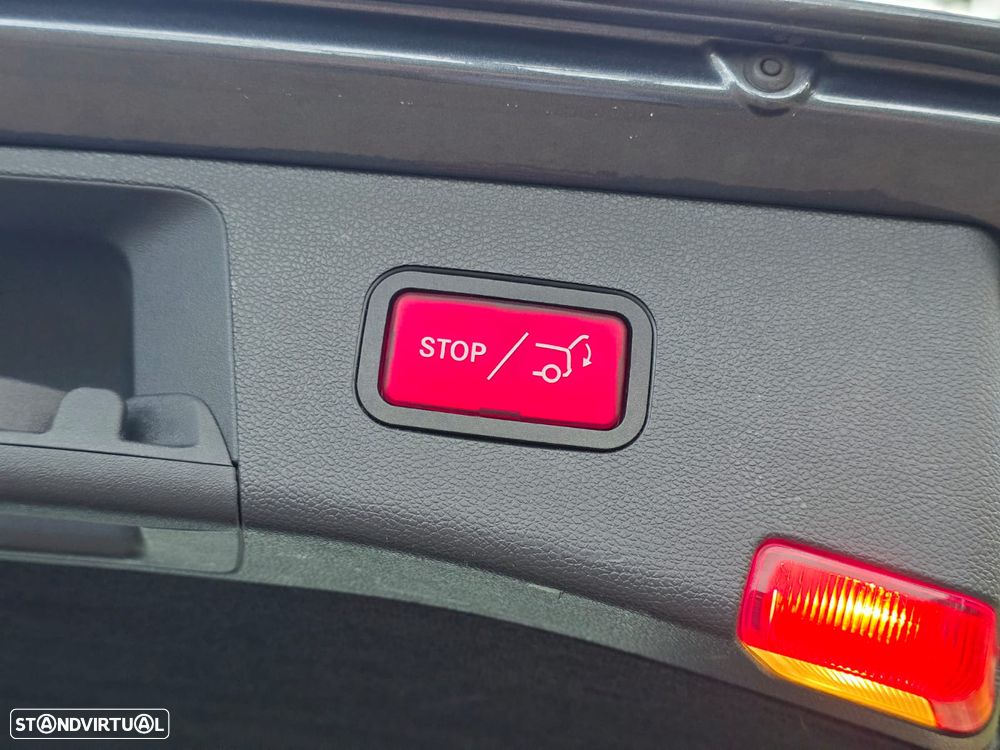 Mercedes-Benz E 250 BlueTEC 9G-TRONIC Edition - 22