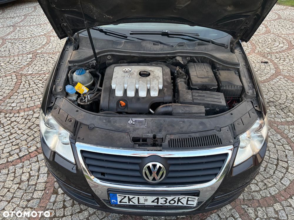 Volkswagen Passat 2.0 TDI Comfortline - 20