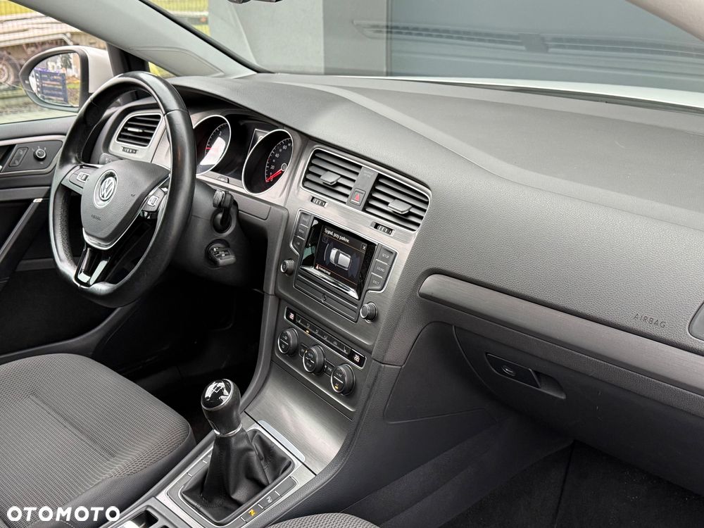 Volkswagen Golf 1.6 TDI BlueMotion Technology Trendline - 13