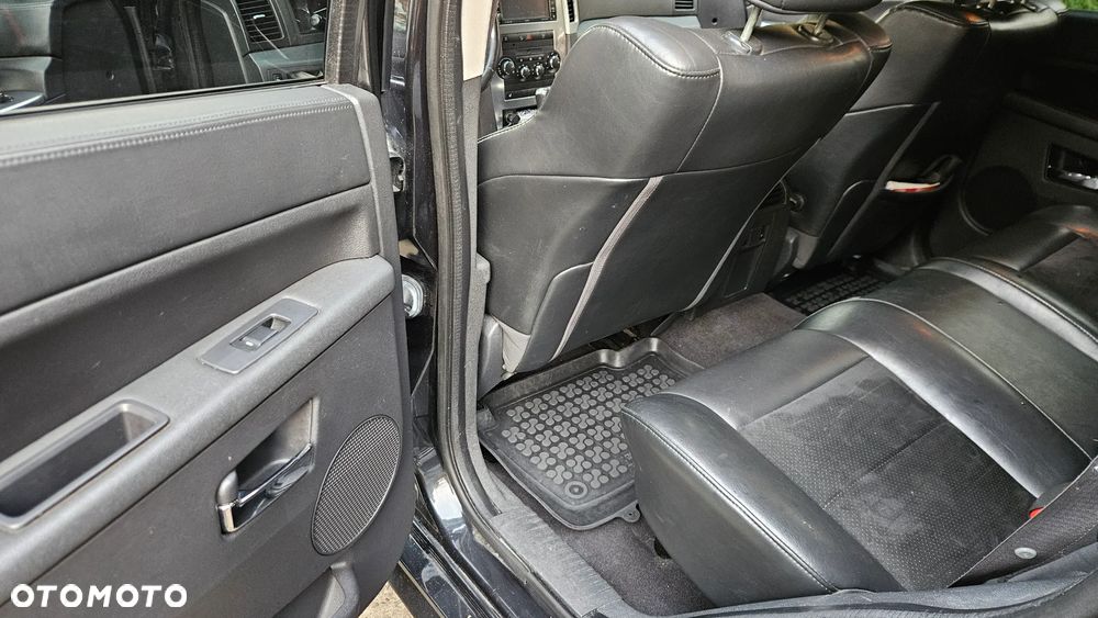 Jeep Grand Cherokee - 10