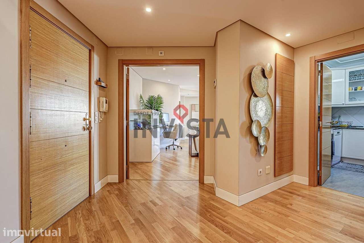 Apartamento renovado no Edificio Planicie - Grande imagem: 3/29