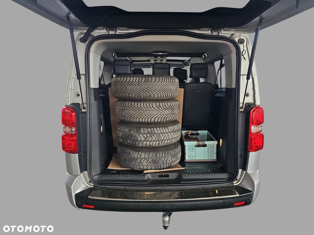 Toyota Proace Verso 2.0 D4-D Long VIP - 19