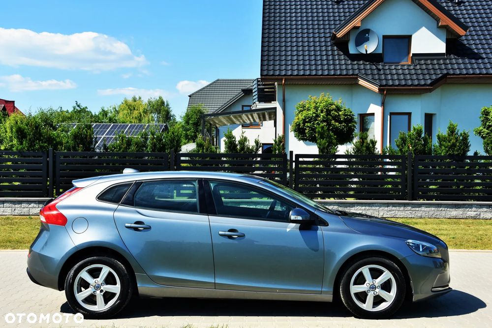 Volvo V40 D2 Momentum - 12