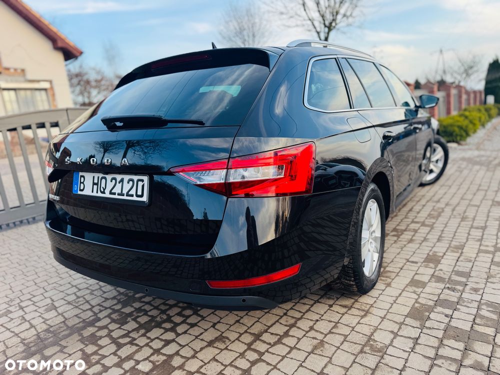 Skoda Superb 2.0 TDI DSG Active - 5