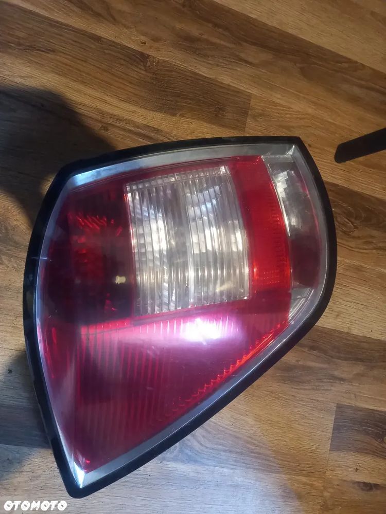 opel astra h kombi lampa tyl prawa