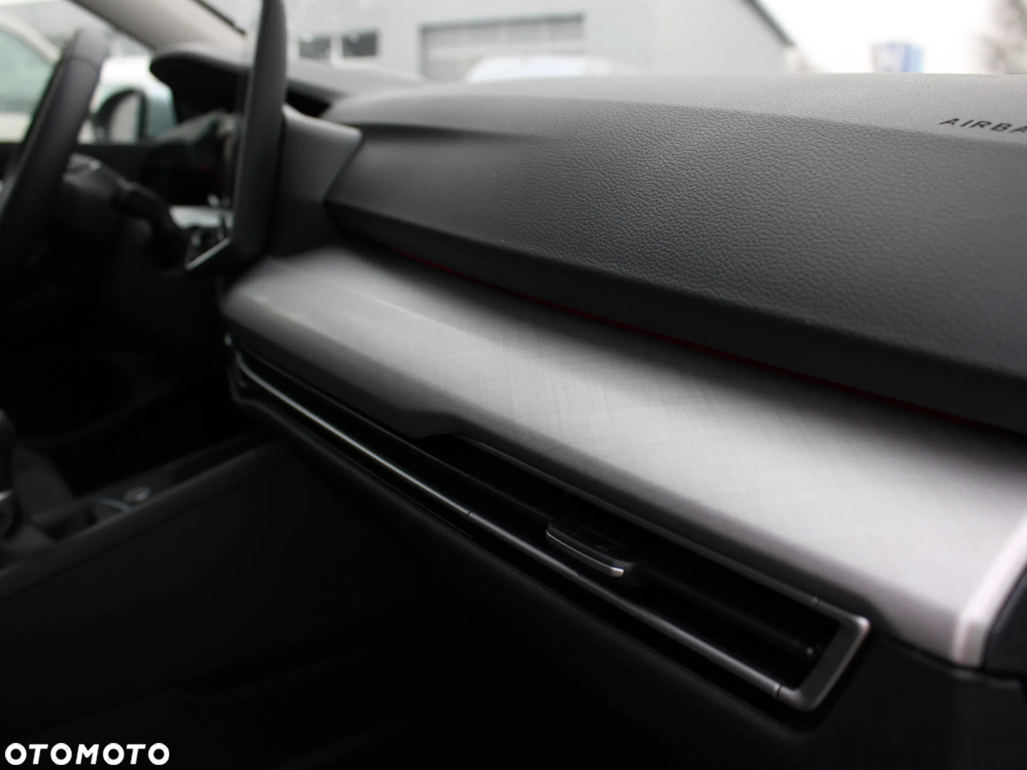 Volkswagen Golf VIII 1.5 TSI Life Plus - 27