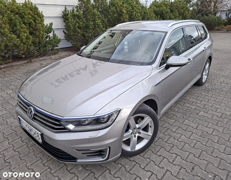 Volkswagen Passat - 9