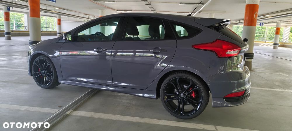 Ford Focus 2.0 TDCi ST-2 - 12