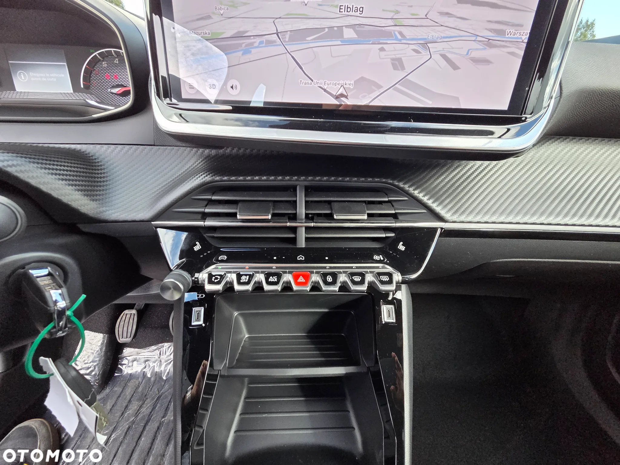 Peugeot 2008 PureTech 100 Style S&S BVM6 - 24