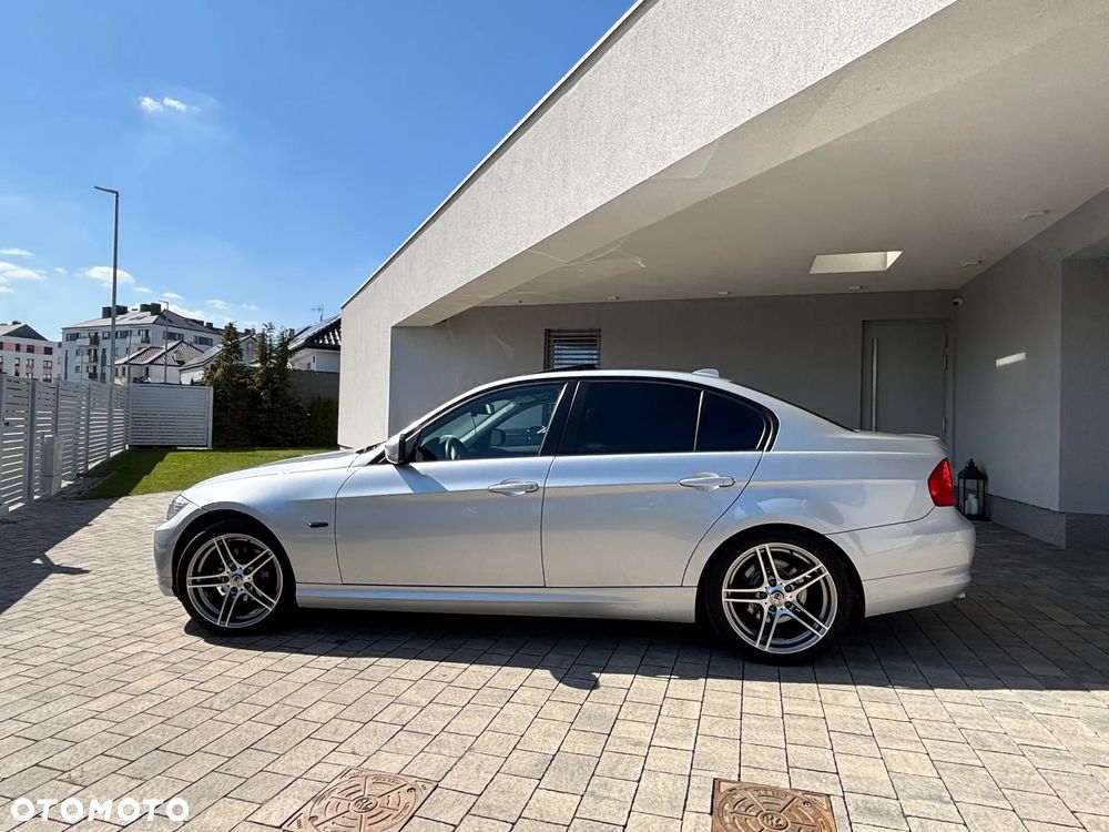 BMW Seria 3 318d DPF Edition Exclusive - 4