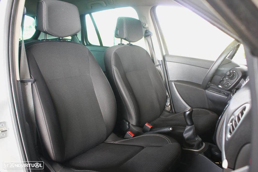 Renault Clio Break 1.5 dCi Dynamique S - 28