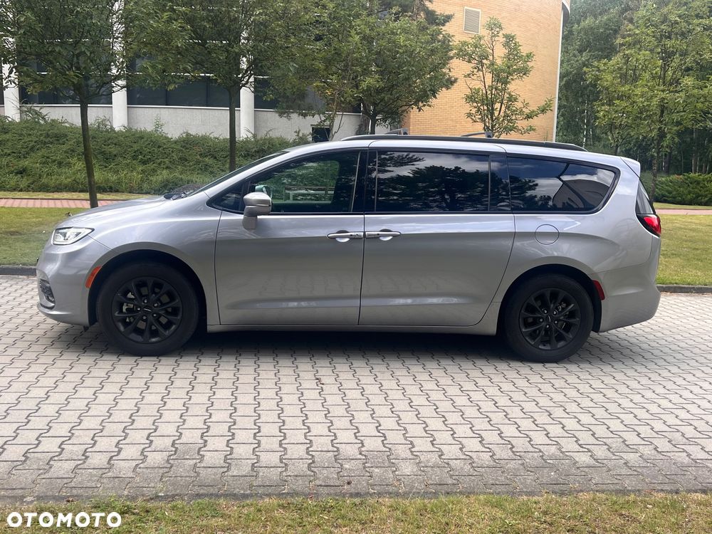 Chrysler Pacifica - 2