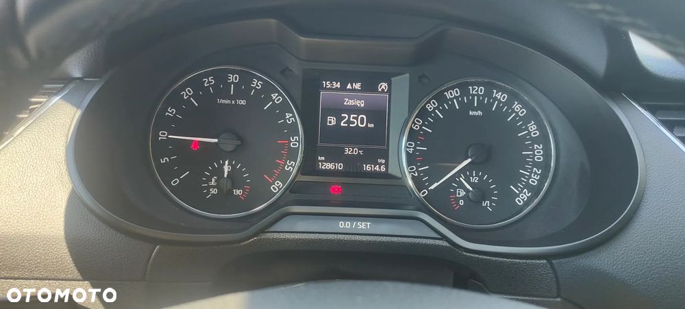 Skoda Octavia 1.6 TDI 4x4 Ambition - 14