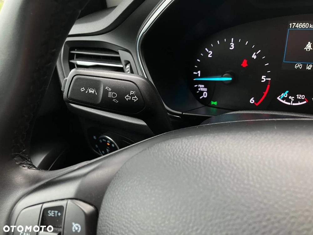 Ford Focus 1.5 EcoBlue SCR Connected - 23