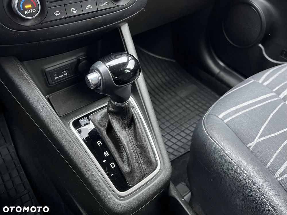 Kia Venga 1.6 Business Line - 15