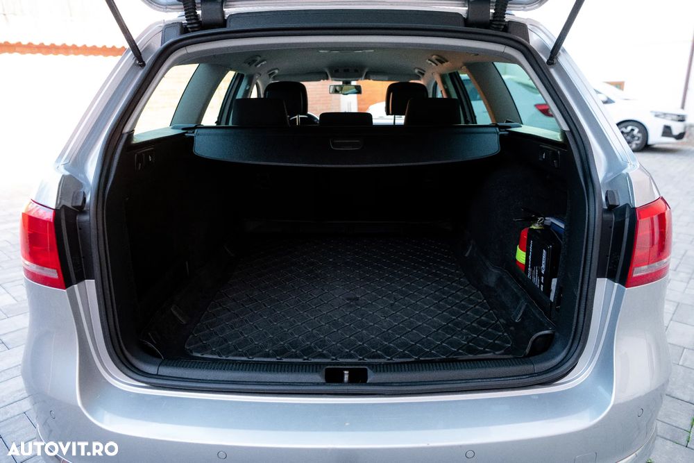 Volkswagen Passat 2.0 TDI BlueMotion Technology DSG Comfortline - 20
