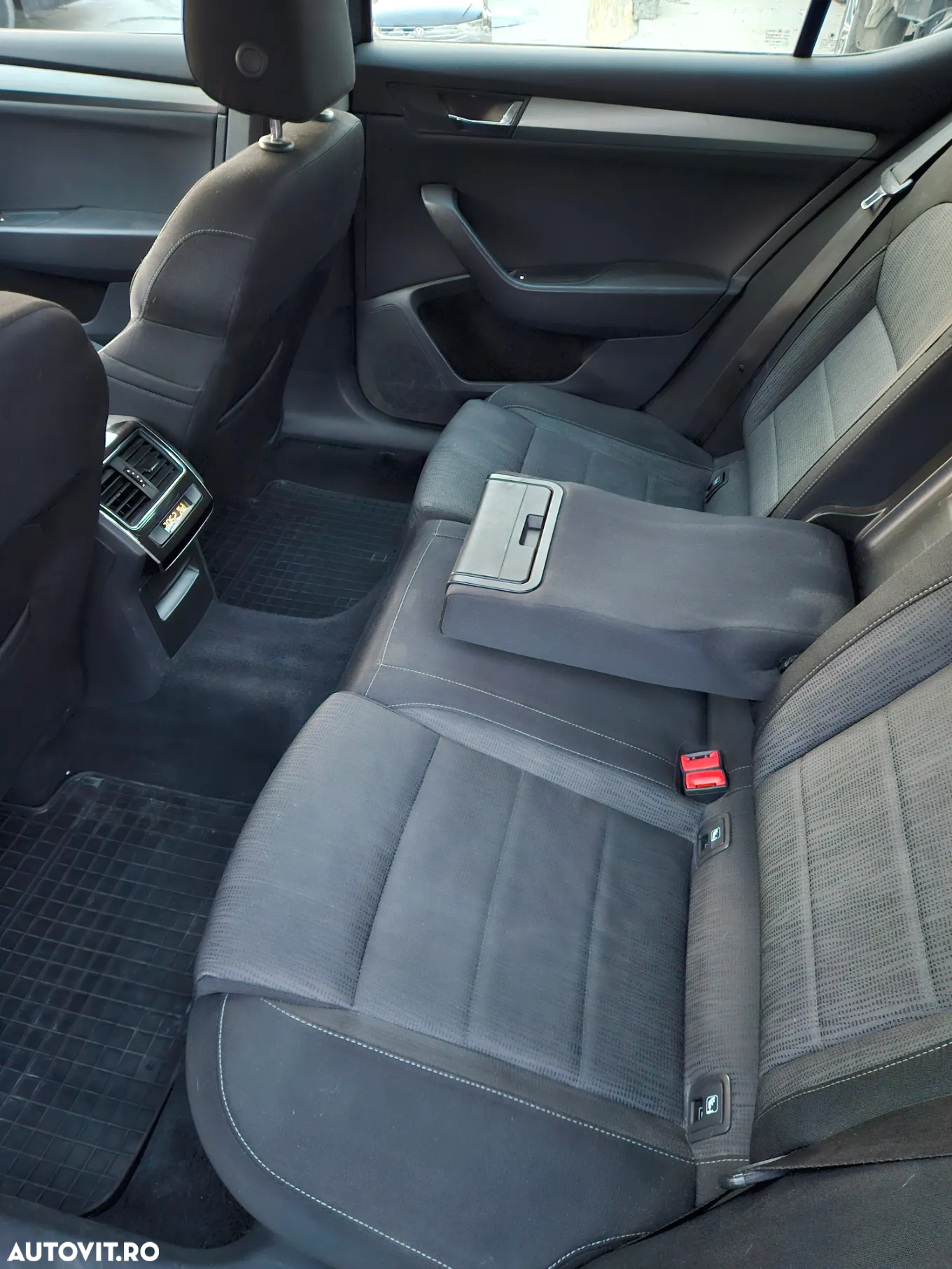 Skoda Superb 2.0 TDI Style - 12