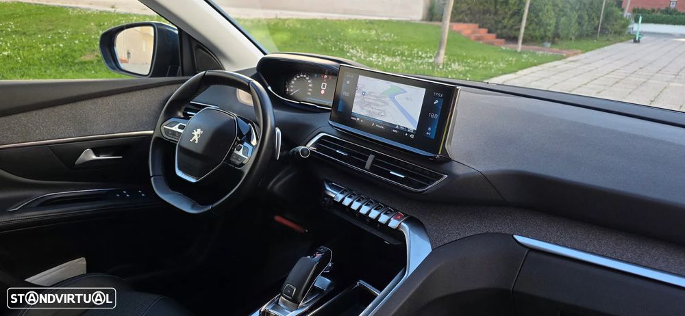 Peugeot 5008 PureTech 130 EAT8 Stop & Start Allure Pack - 18