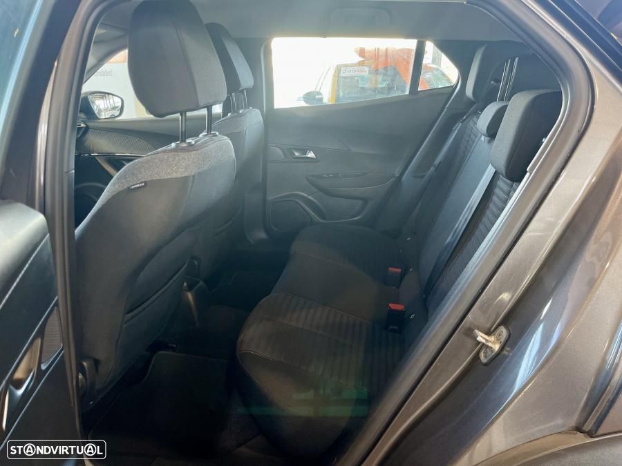 Peugeot 2008 1.2 PureTech Active Pack - 23