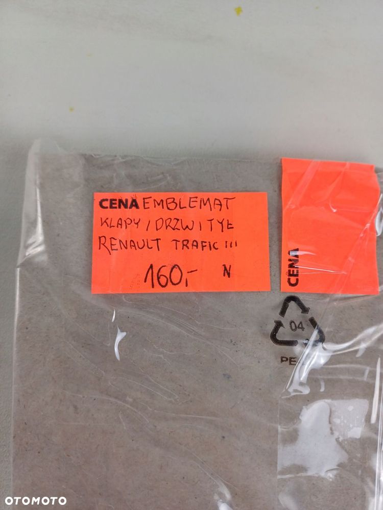 emblemat znaczek logo klapy drzwi tył renault trafic iii 3 14- - 11