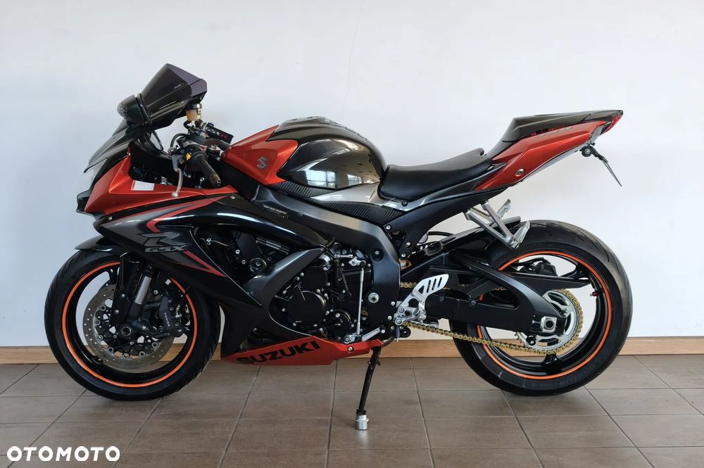 Suzuki GSX-R - 11