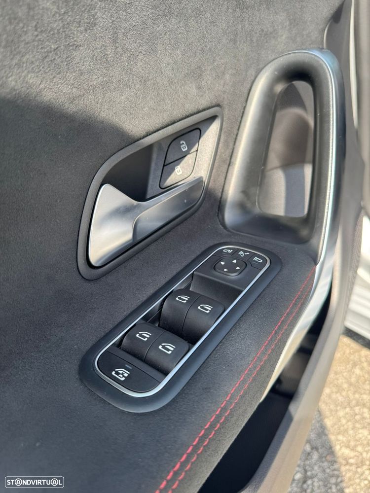 Mercedes-Benz A 160 AMG Line - 17