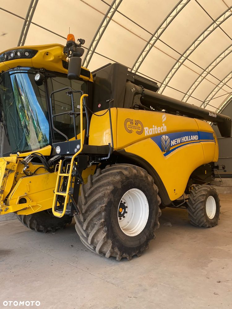 New Holland CH7.70 - 1