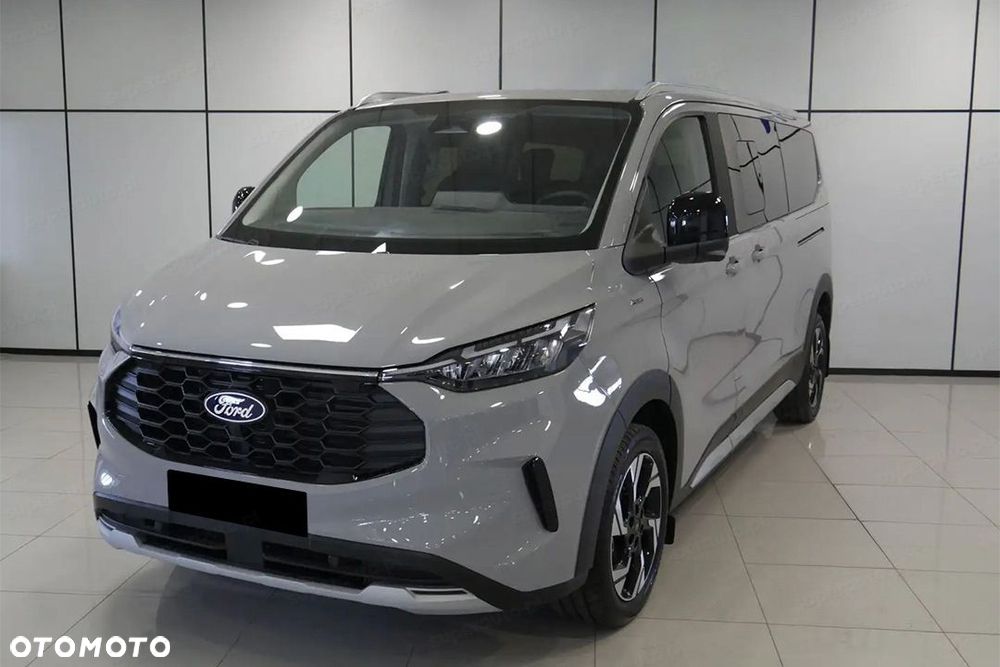 Ford Tourneo Custom - 2