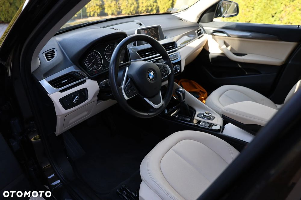 BMW X1 sDrive18d Advantage sport - 11