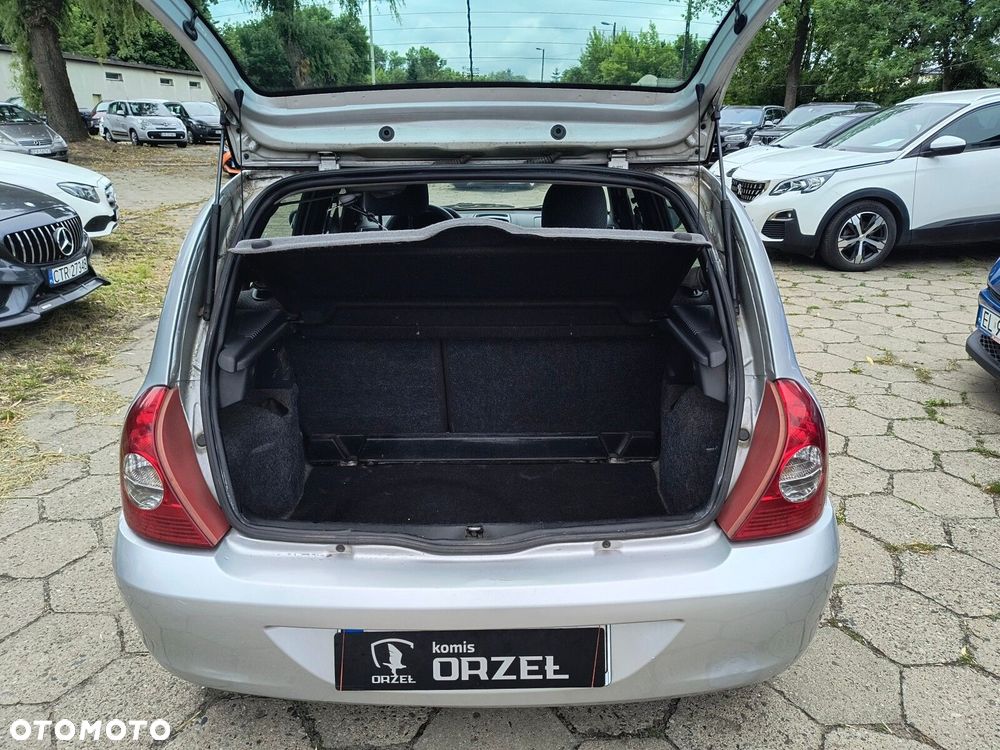 Renault Clio - 16