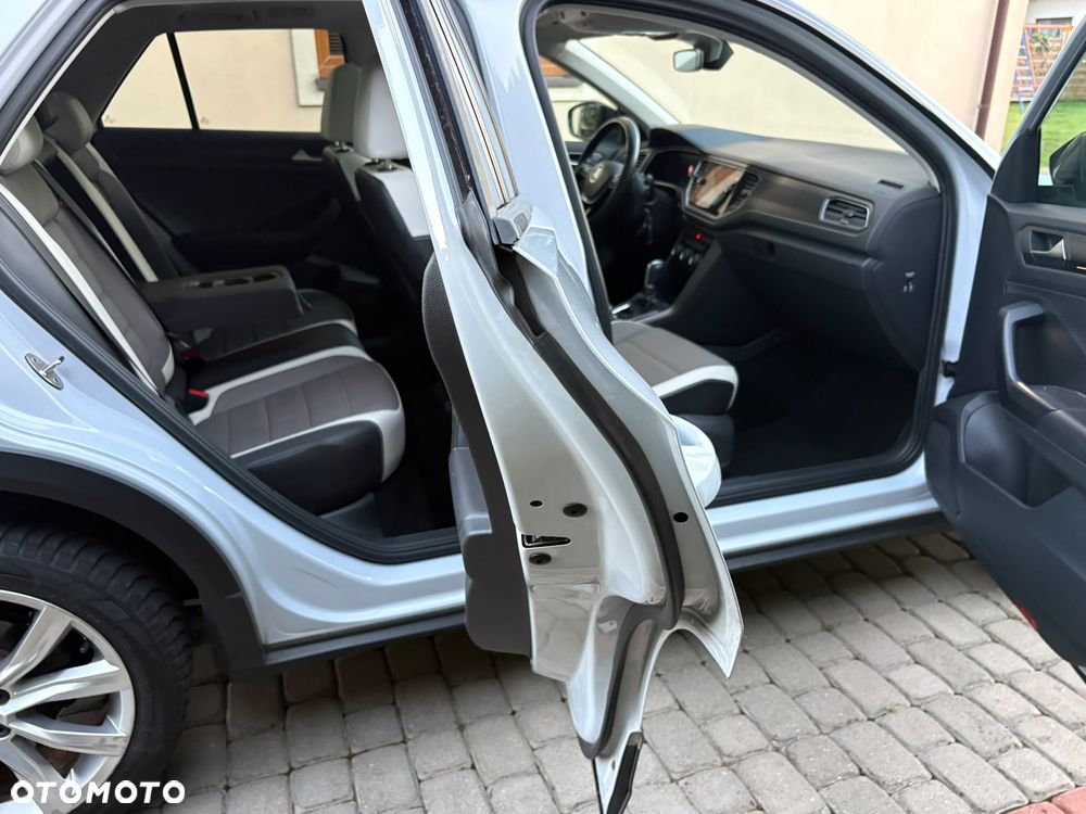Volkswagen T-Roc - 18