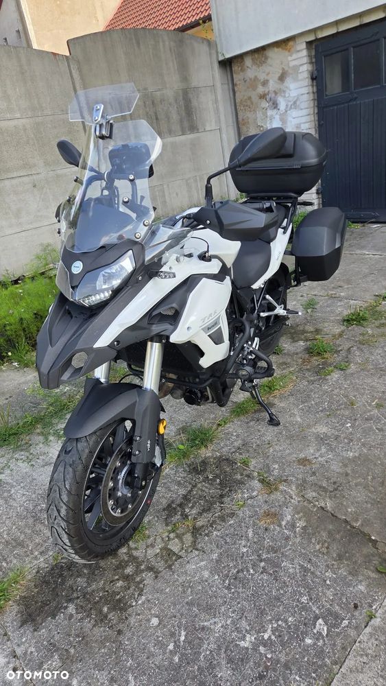 Benelli TRK 502 - 10