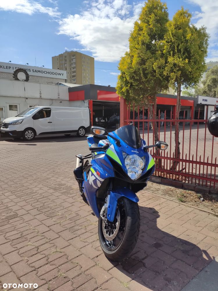 Suzuki GSX-R - 17
